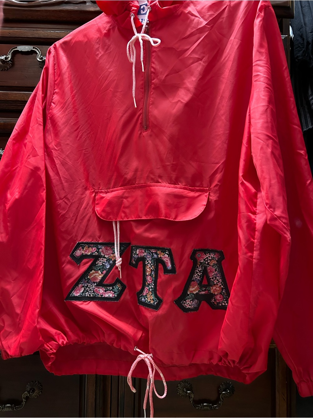 Vintage ZTA Hooded Windbreaker. Red. XL.
